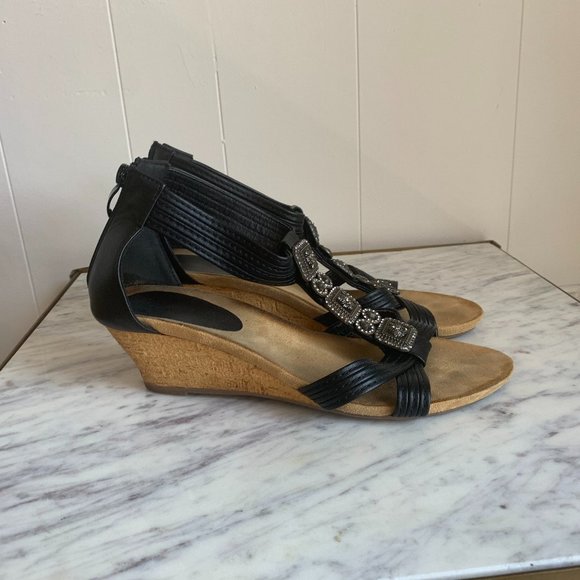 Beautiful Wedge Sandals size 9 - Picture 4 of 9